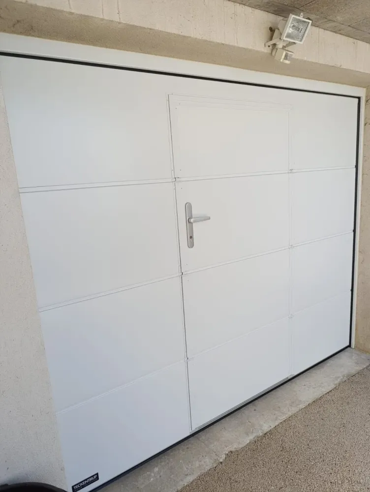 Portes de garage (83)